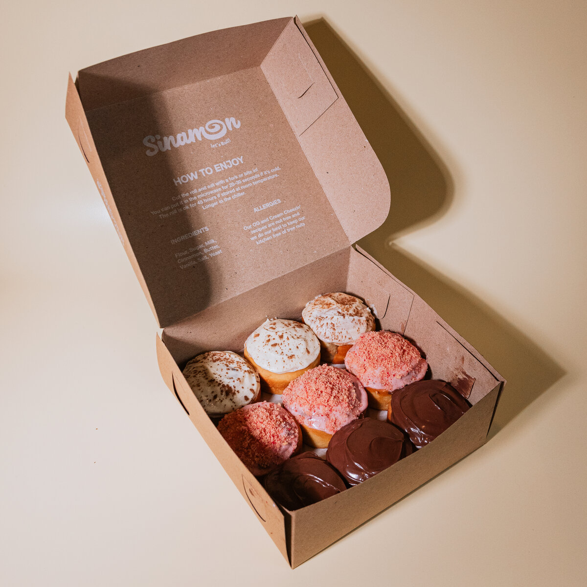 Mini cinnamon rolls box of 9